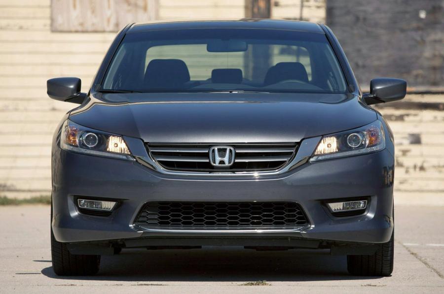  Honda Accord Sport Sedan 2013 года  (фото 5 из 147)